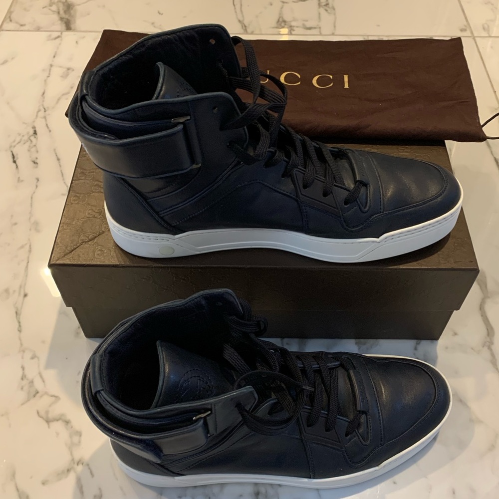 Men’s Gucci Leather Hightop Navy Sneaker W/ Strap
